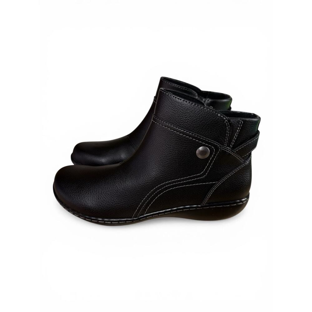 8.5M Clarks Ashland Maple Black Leather Ankle Boots Comfort Slip On Women